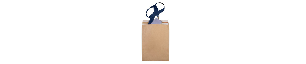 Webshop poser af papir.